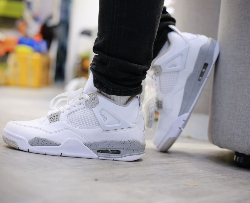 onfeet Jordan 4 White Oreo 2021