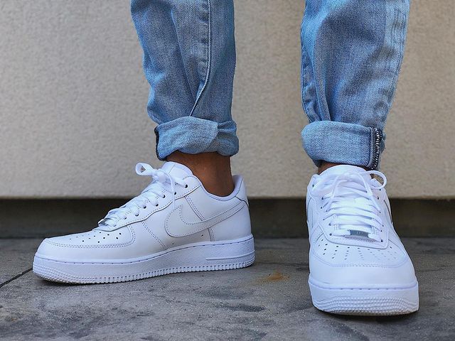 Phối đồ mọi phong cách với mẫu giày Nike Air Force 1 White Trắng