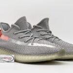 giày adidas yeezy boost 350 v2 tail light rep 1:1