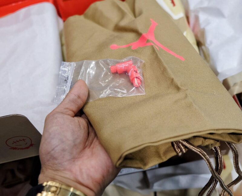 Air Jordan 6 Retro Travis Scott British Khaki Like Auth