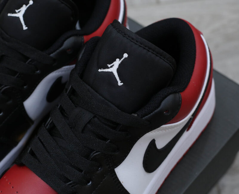 Air Jordan 1 Low Bred Toe