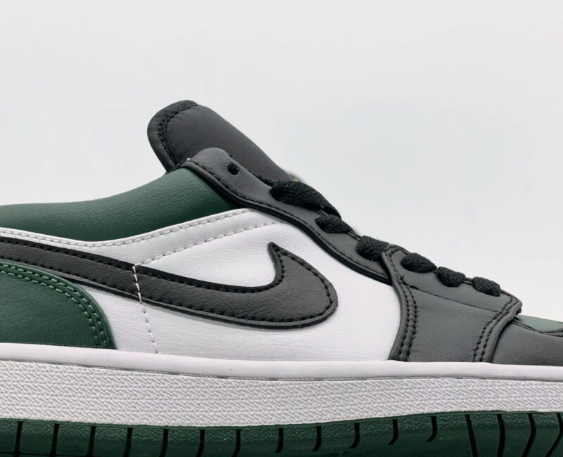 Nike Air Jordan 1 Low Green Toe