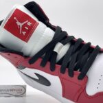 Air Jordan 1 Mid Chicago 'White Toe'