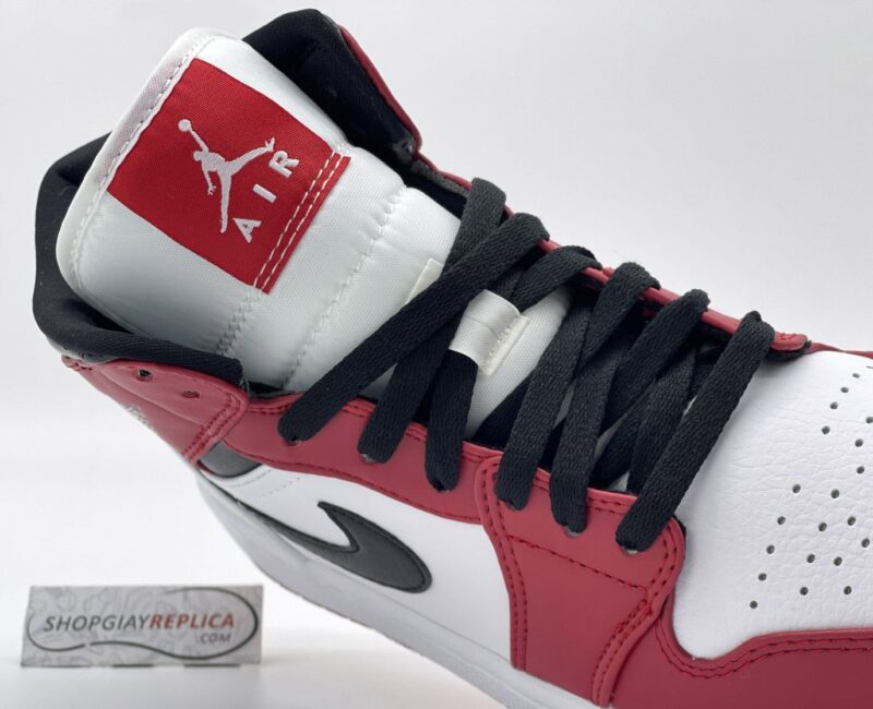 Air Jordan 1 Mid Chicago 'White Toe'