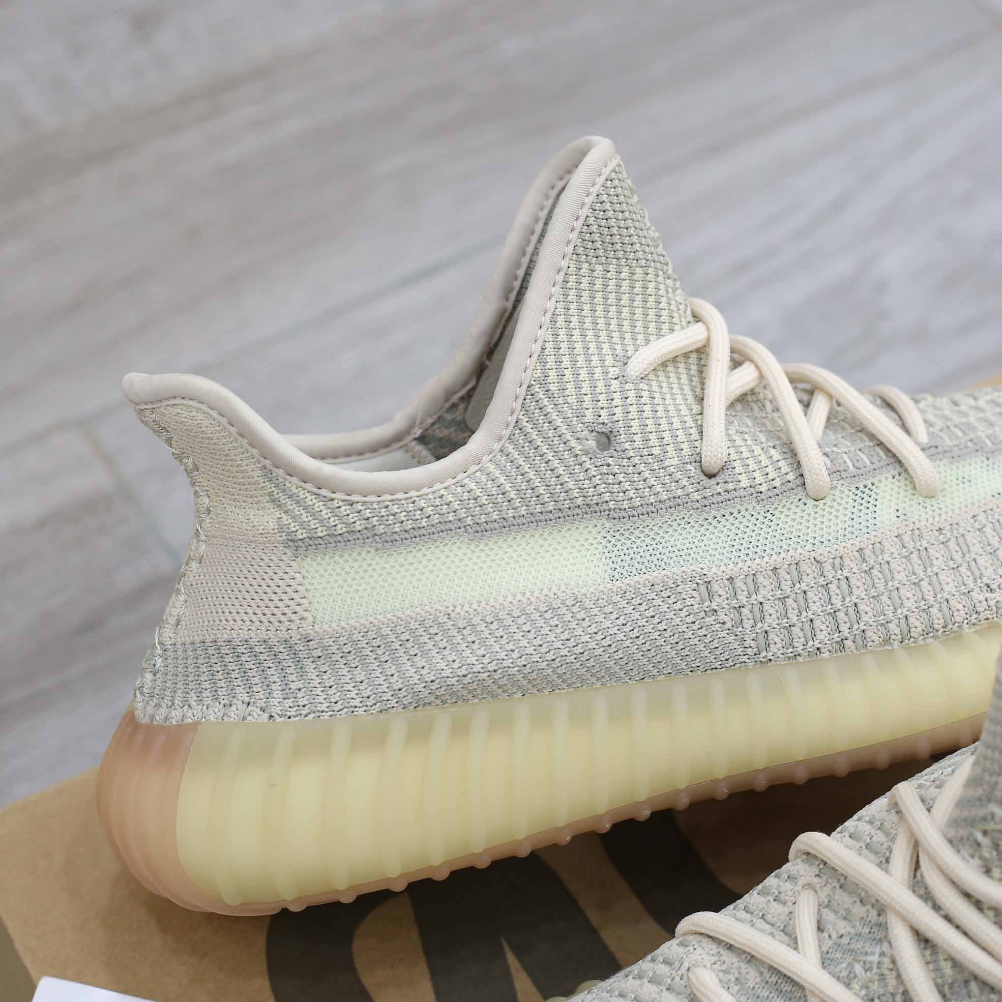 Giày Adidas Yeezy 350 V2 Citrin Like Auth