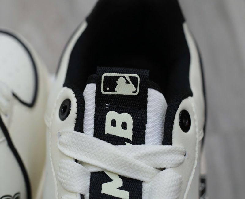 Giày MLB Chunky Liner New York Yankees White Black Đen rep 1:1