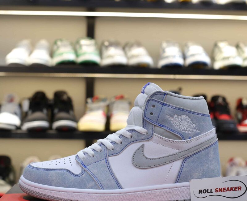 Giày Nike Air Jordan 1 Retro High OG Hyper Royal Like Auth