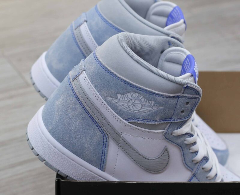 Giày Nike Air Jordan 1 Retro High OG Hyper Royal Like Auth