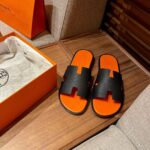 Dép Hermes Nam Da Taiga Màu Đen Đế Cam siêu cấp rep 1:1
