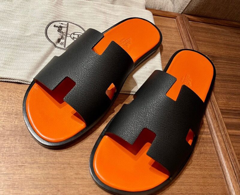 Dép Hermes Nam Da Taiga Màu Đen Đế Cam siêu cấp rep 1:1