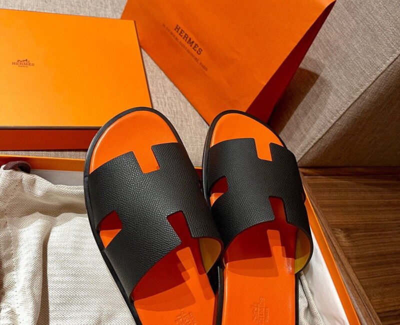 Dép Hermes Nam Da Taiga Màu Đen Đế Cam siêu cấp rep 1:1