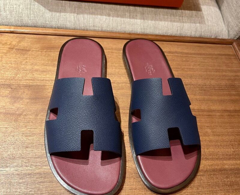 Dép Hermes Nam Da Taiga Màu Xanh Lót Đỏ Mận Siêu Cấp rep 1:1