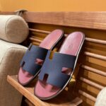 Dép Hermes Nam Da Taiga Màu Xanh Lót Đỏ Mận Siêu Cấp rep 1:1