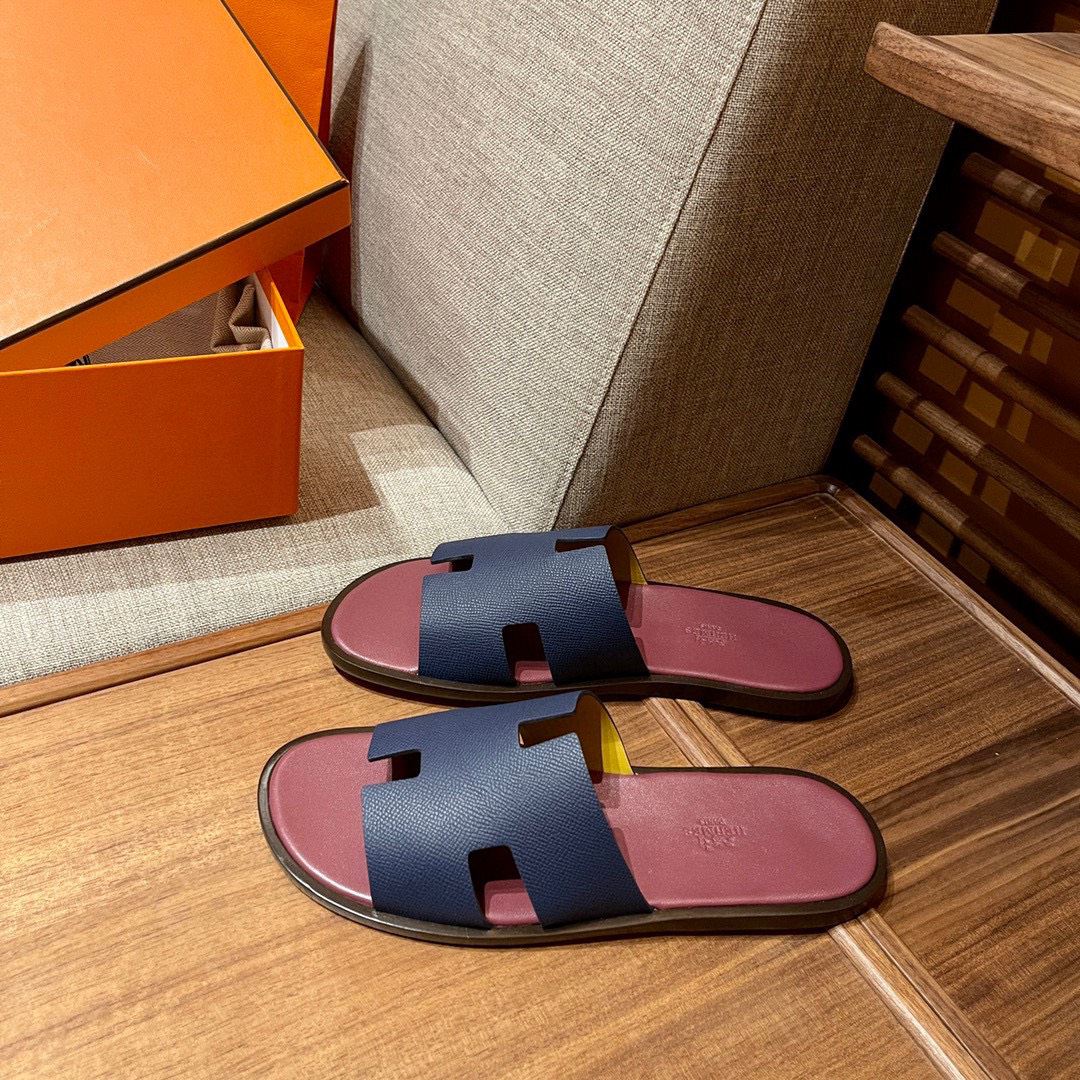 Dép Hermes Nam Da Taiga Màu Xanh Lót Đỏ Mận Siêu Cấp