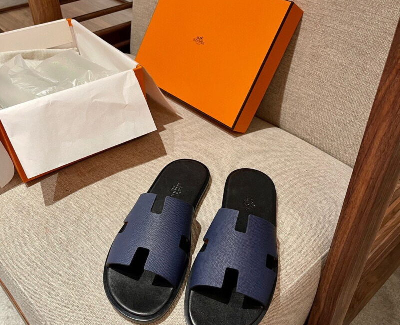 Dép lê Hermes Nam Da Taiga Màu Xanh Lót Đen Siêu Cấp rep 1:1