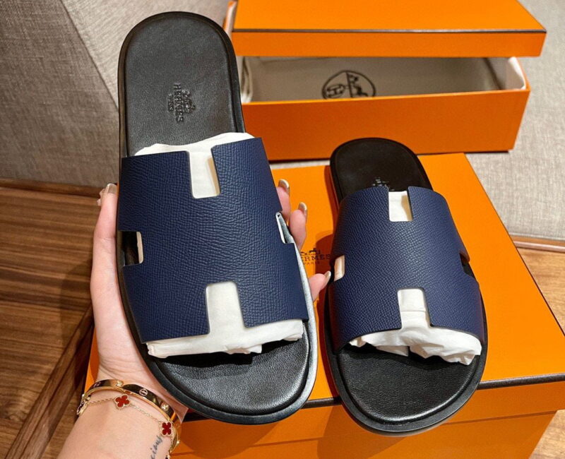 Dép chữ H Hermes Nam Da Sần Taiga Màu Xanh Lót Đen Siêu Cấp