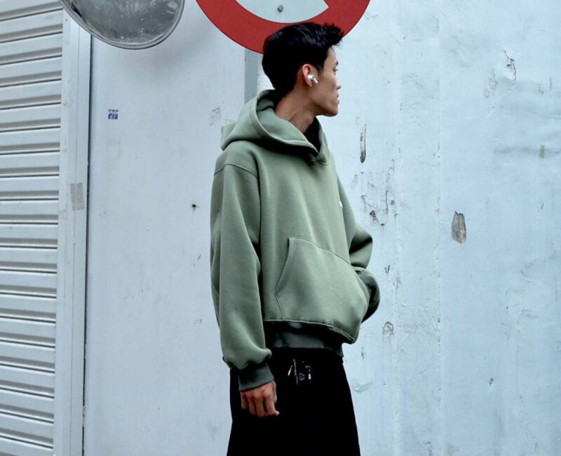 Giày New Balance 530 Trainers Running White Navy On Feet