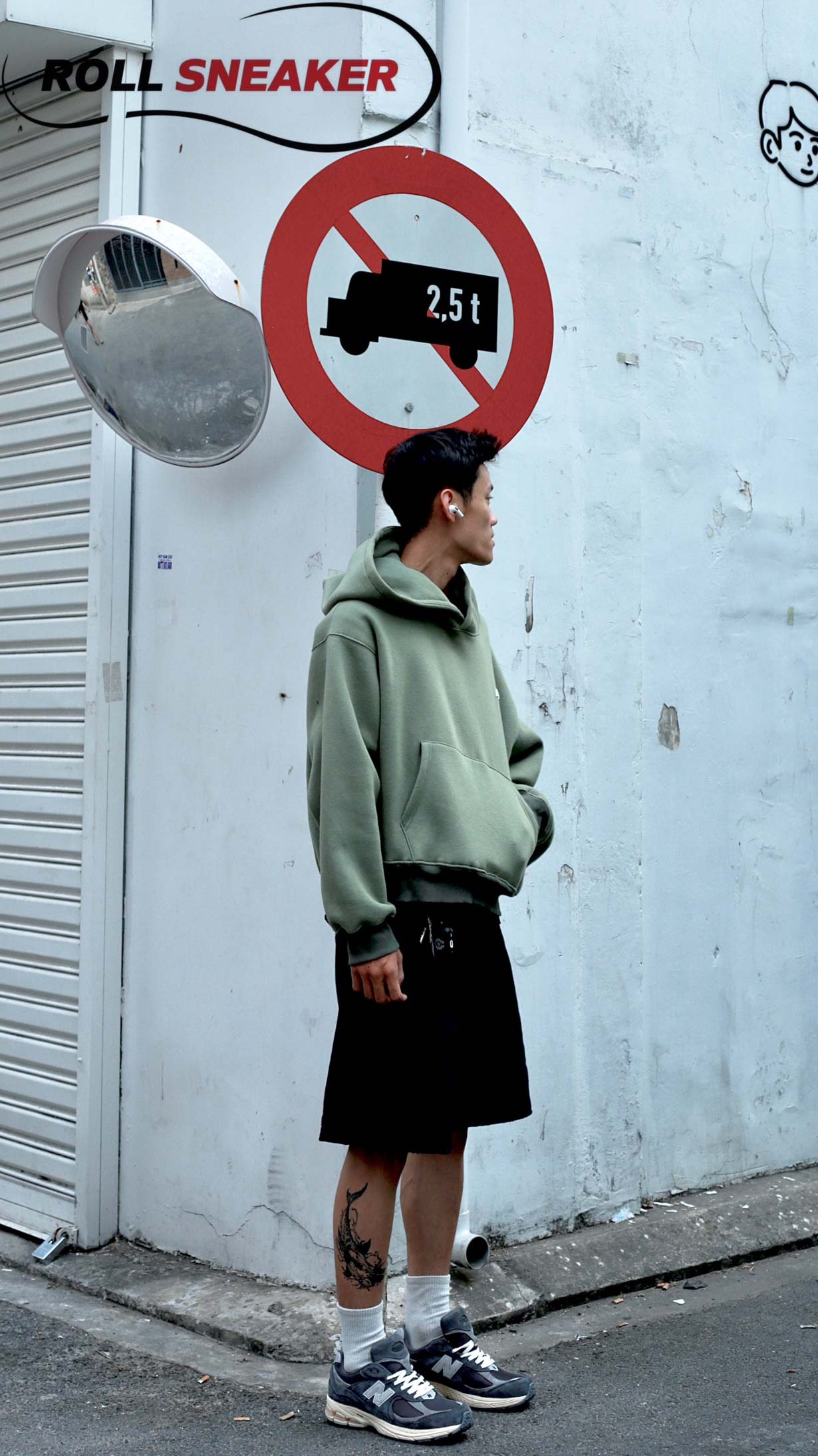 Giày New Balance 530 Trainers Running White Navy On Feet