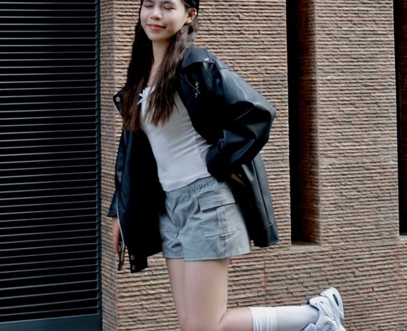 Giày New Balance 530 Trainers Running White Navy On Feet