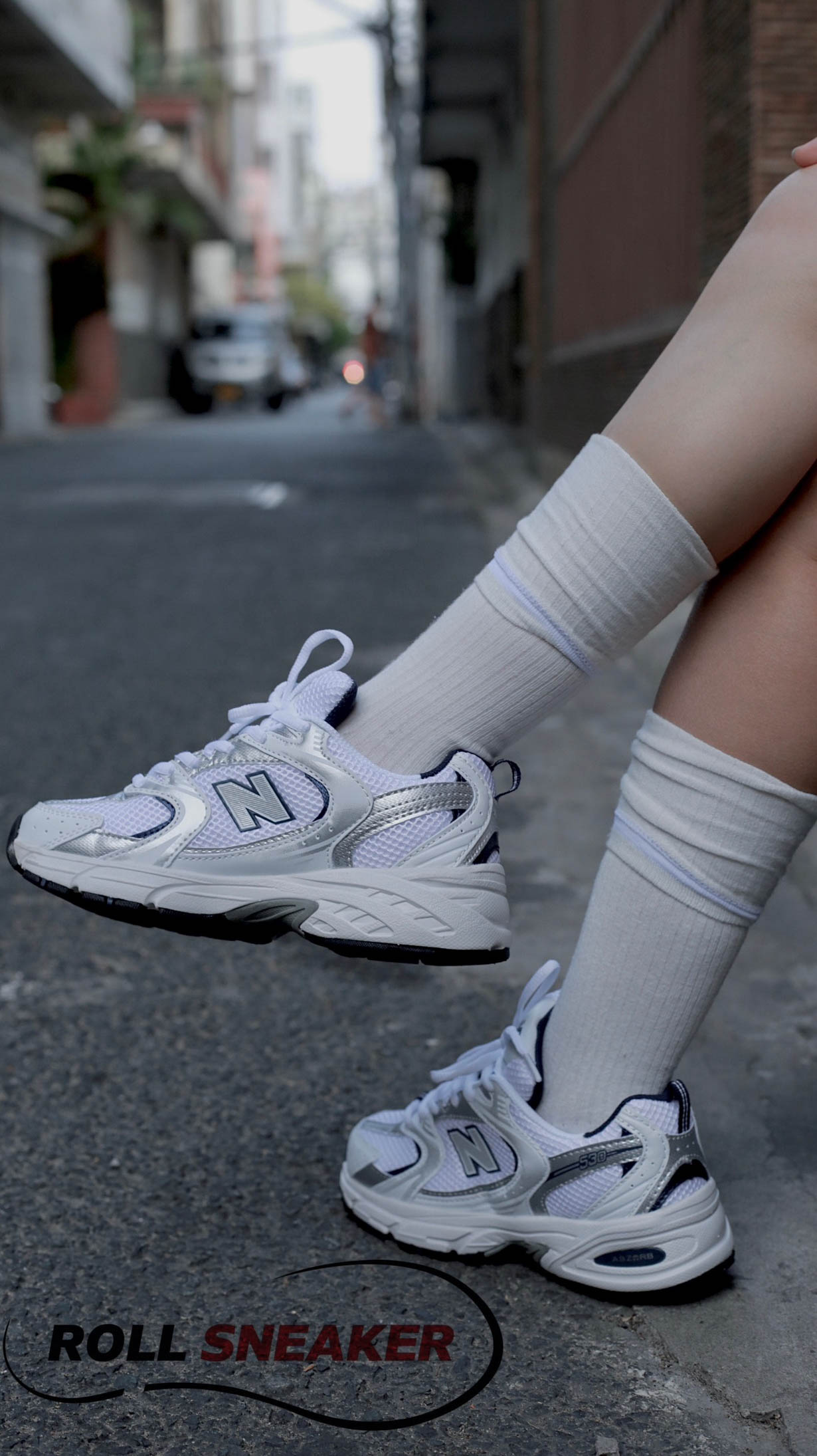 Giày New Balance 530 Trainers Running White Navy On Feet