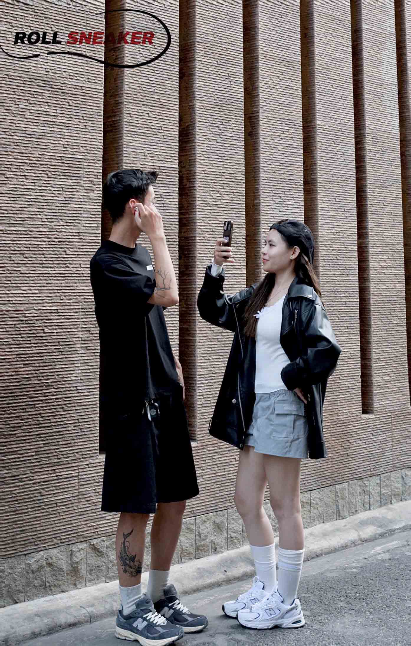 Giày New Balance 530 Trainers Running White Navy On Feet