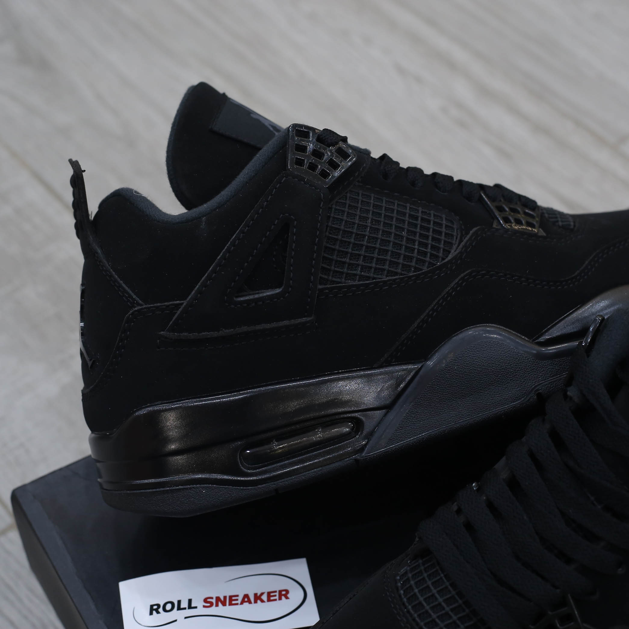 Giày-Nike-Air-Jordan-4-Retro-'Black-Cat'-Like-Auth