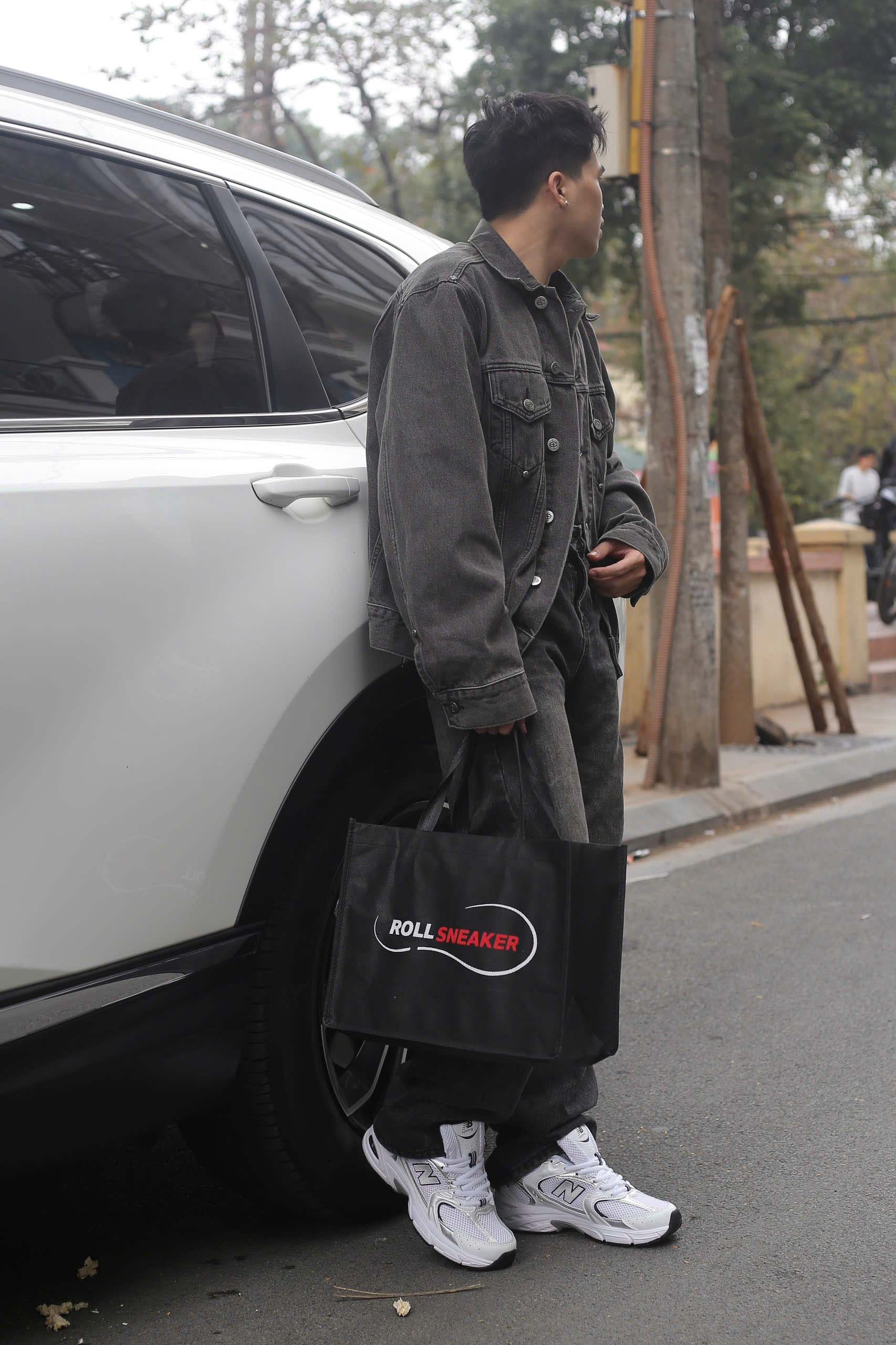 Onfeet Giày New Balance 530 Trainers Running White Navy