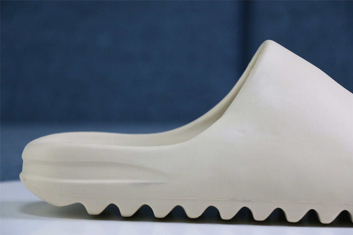 Dép Adidas Yeezy Slide Bone