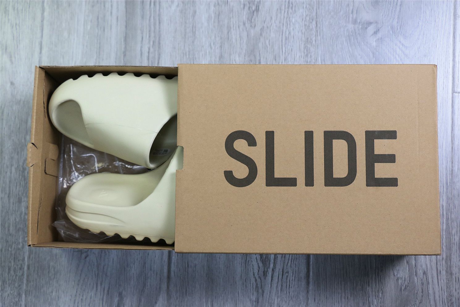 Dép Adidas Yeezy Slide Bone