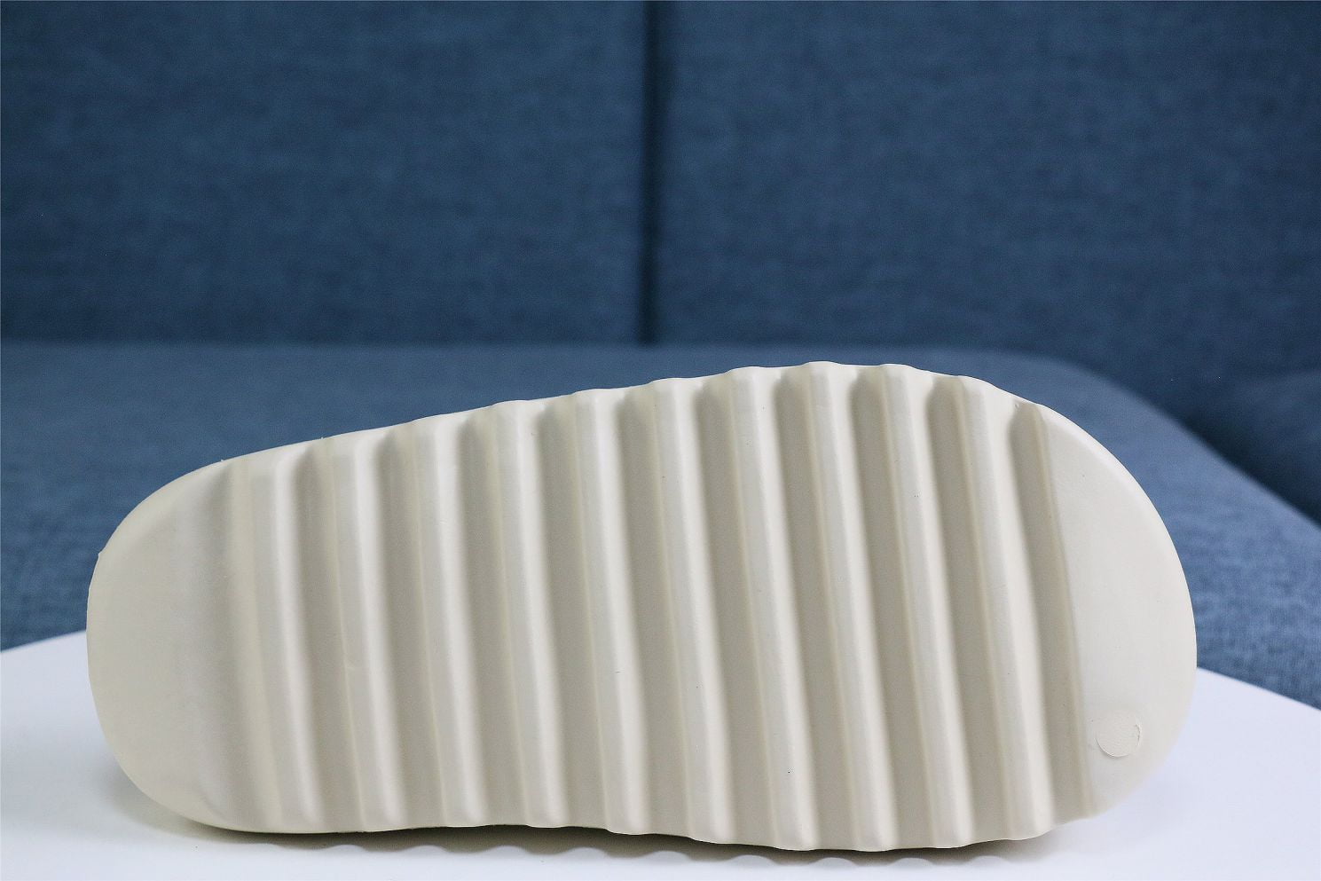 Dép Adidas Yeezy Slide Bone