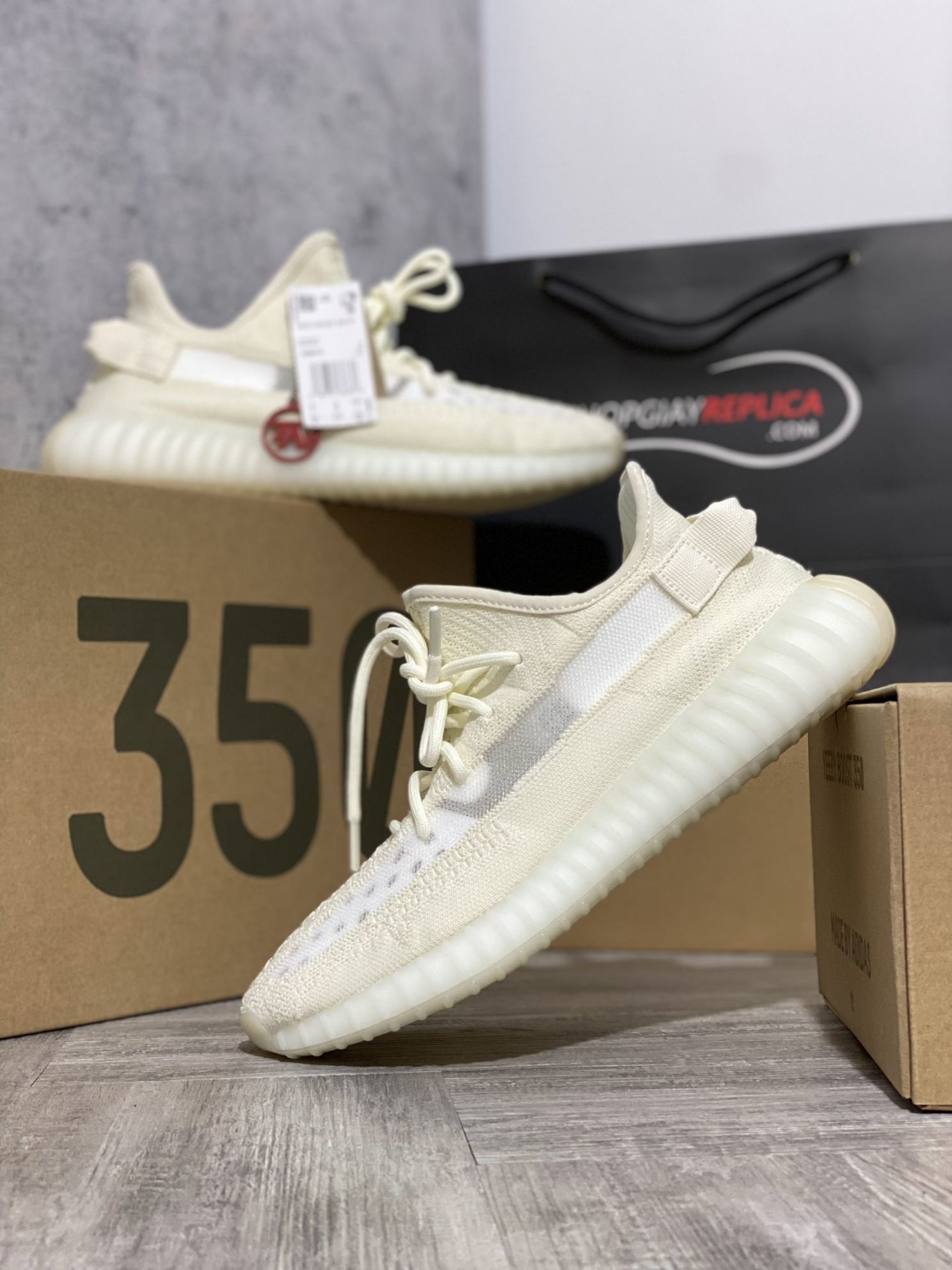 Giày Adidas Yeezy Boost 350 V2 'Bone'