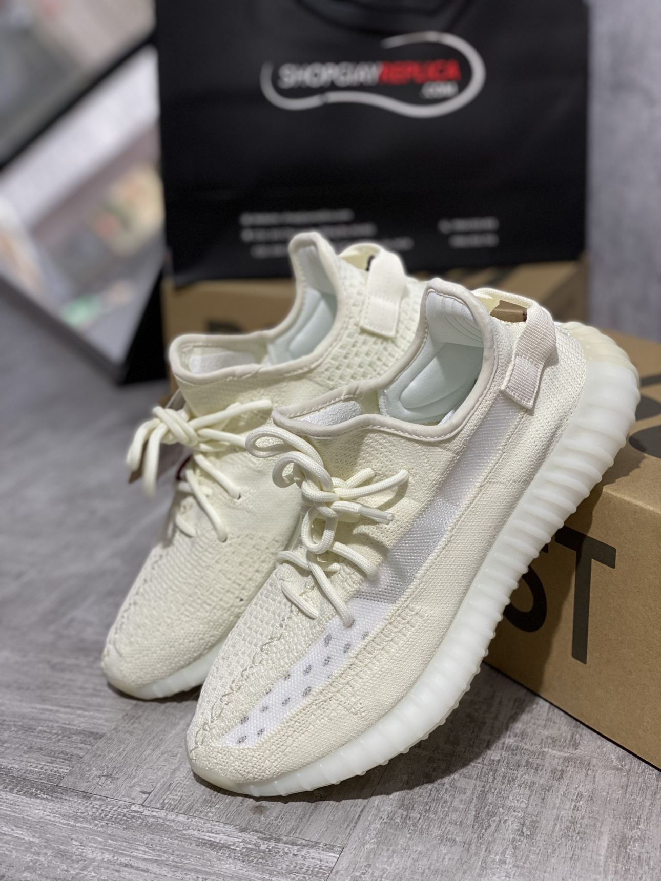 Giày Adidas Yeezy Boost 350 V2 'Bone'
