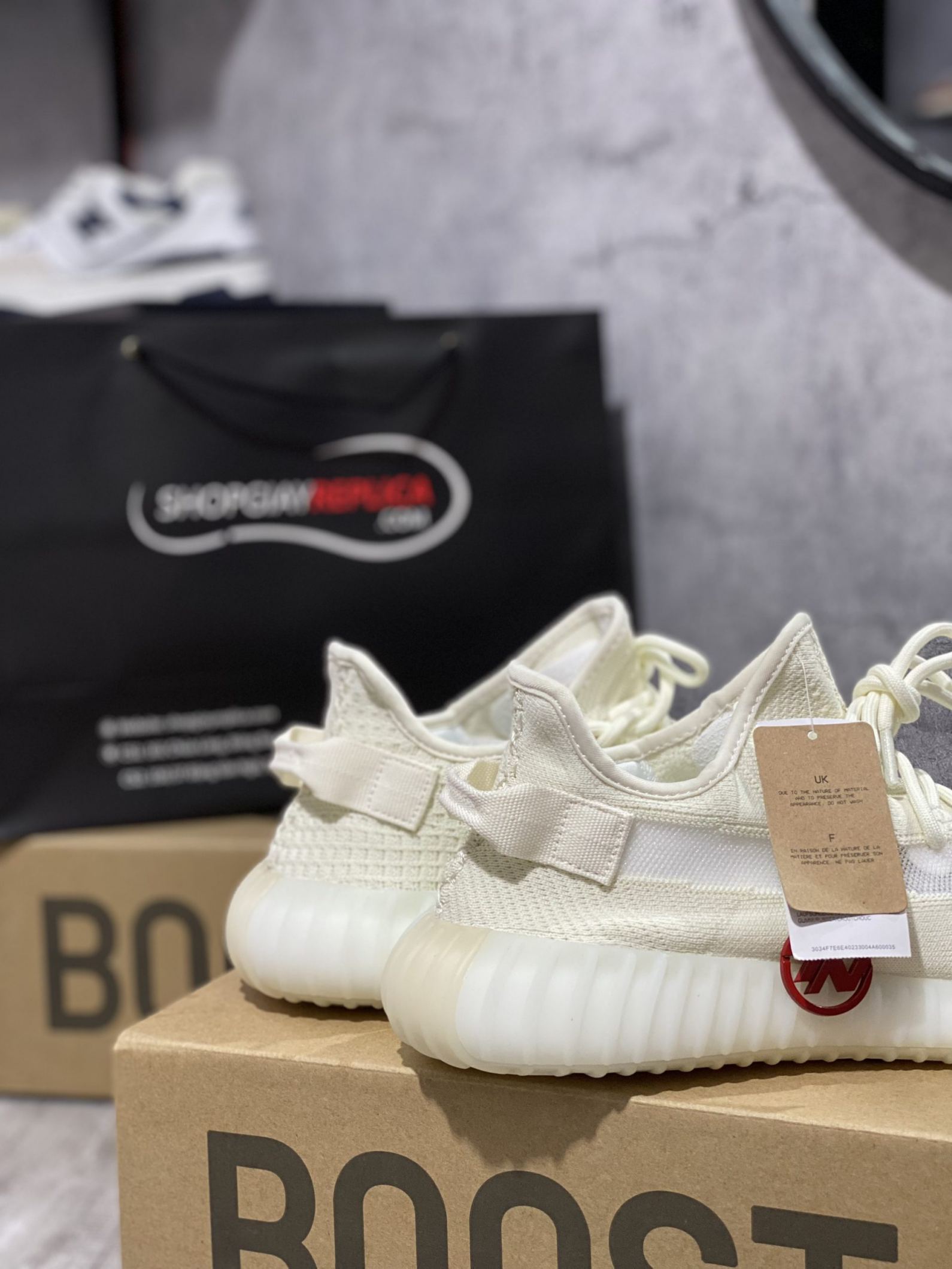 Giày Adidas Yeezy Boost 350 V2 'Bone'