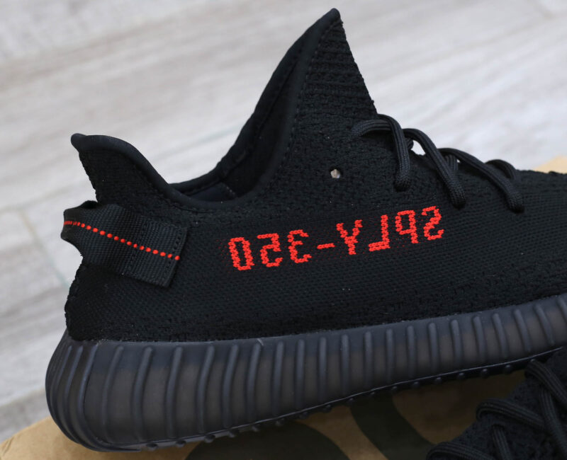 miếng lót Adidas Yeezy 350 V2 ‘Bred’ Đen rep 1:1