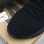 gót giày Adidas Yeezy 350 V2 ‘Bred’ Đen rep 1:1