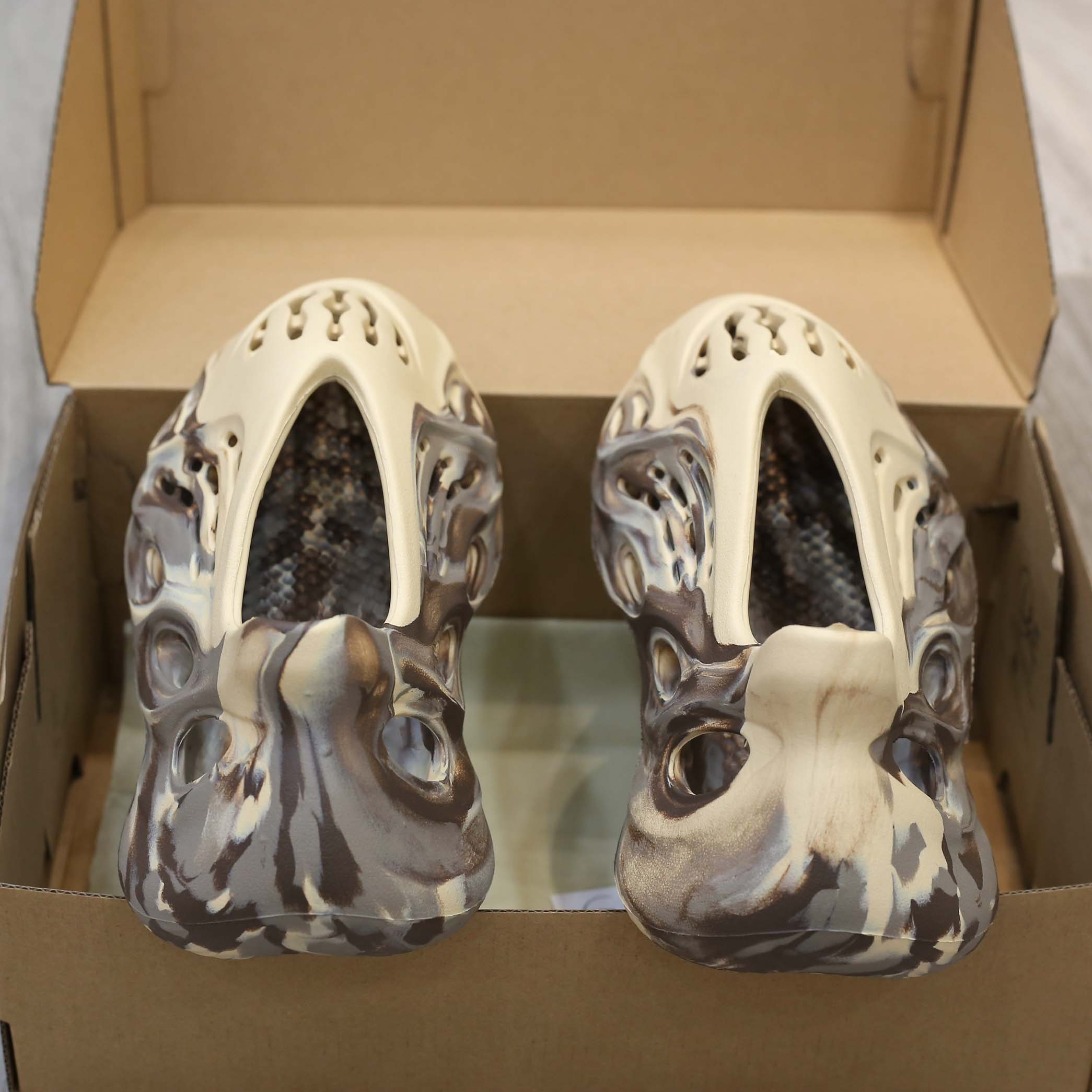 Adidas Yeezy Foam Runner ‘MX Cream Clay’