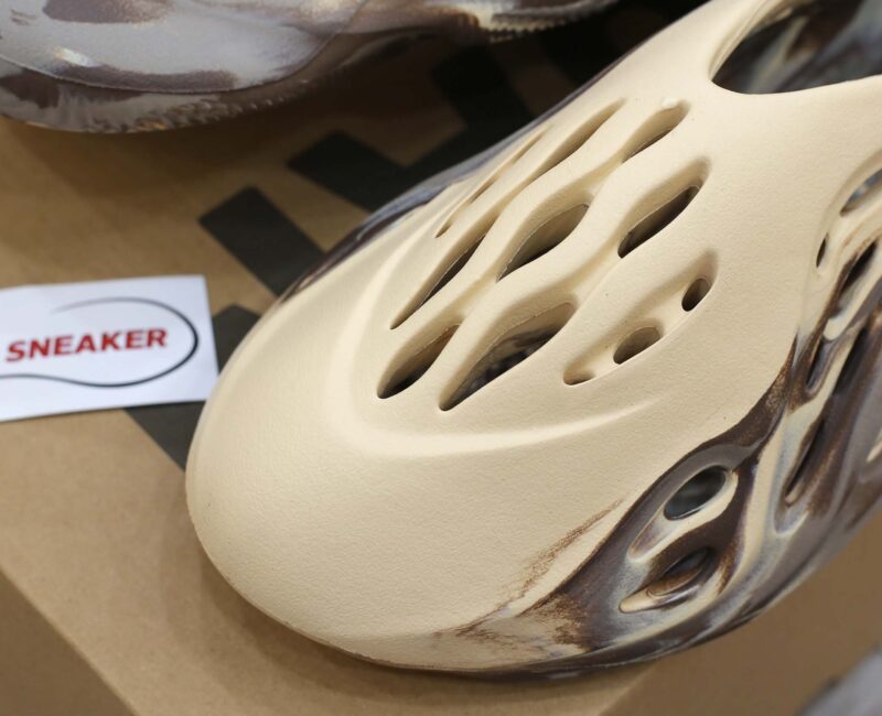 Adidas Yeezy Foam Runner ‘MX Cream Clay’