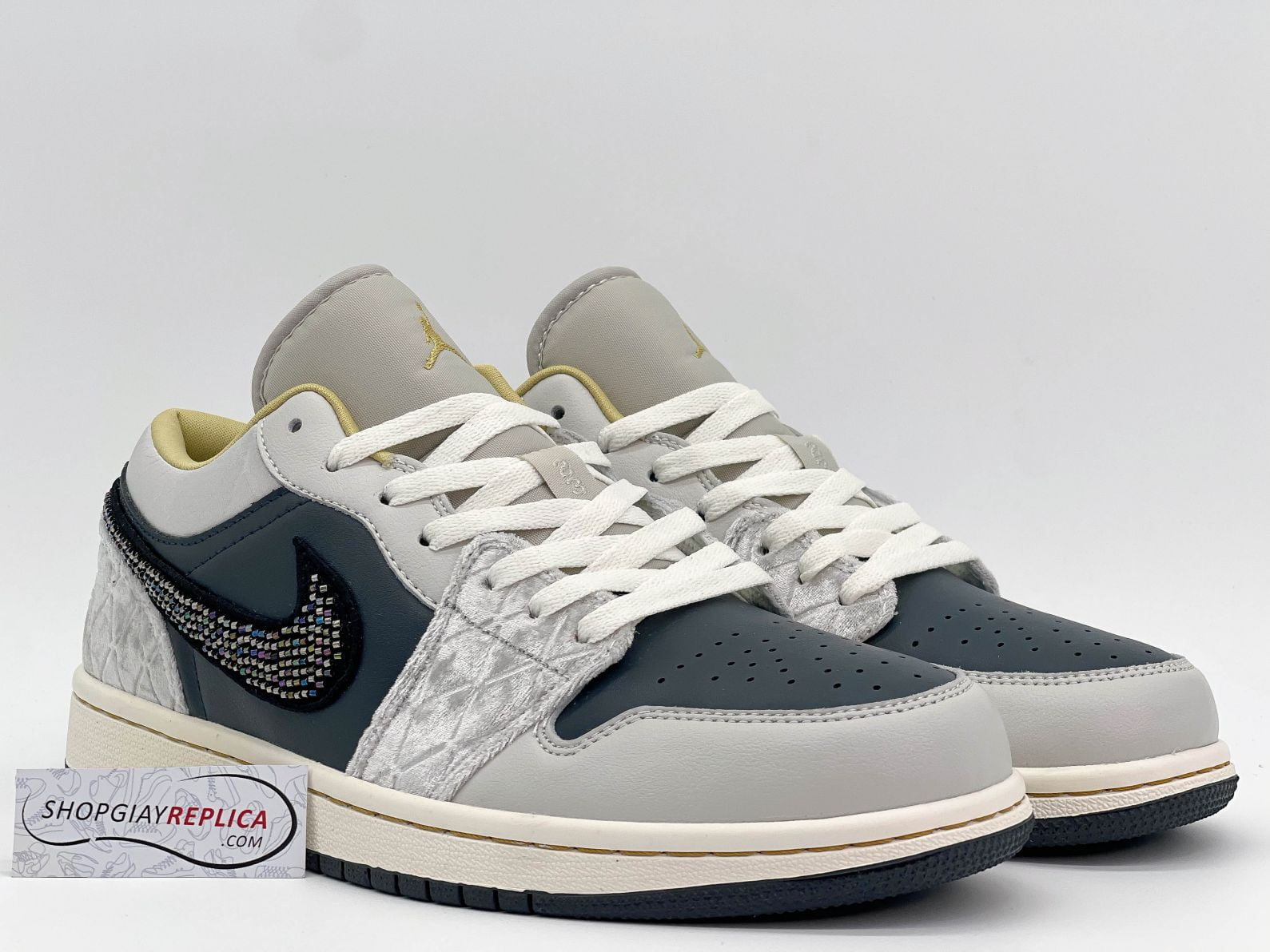 Giày Nike Air Jordan 1 Low ‘Beaded Swoosh’ Like Auth