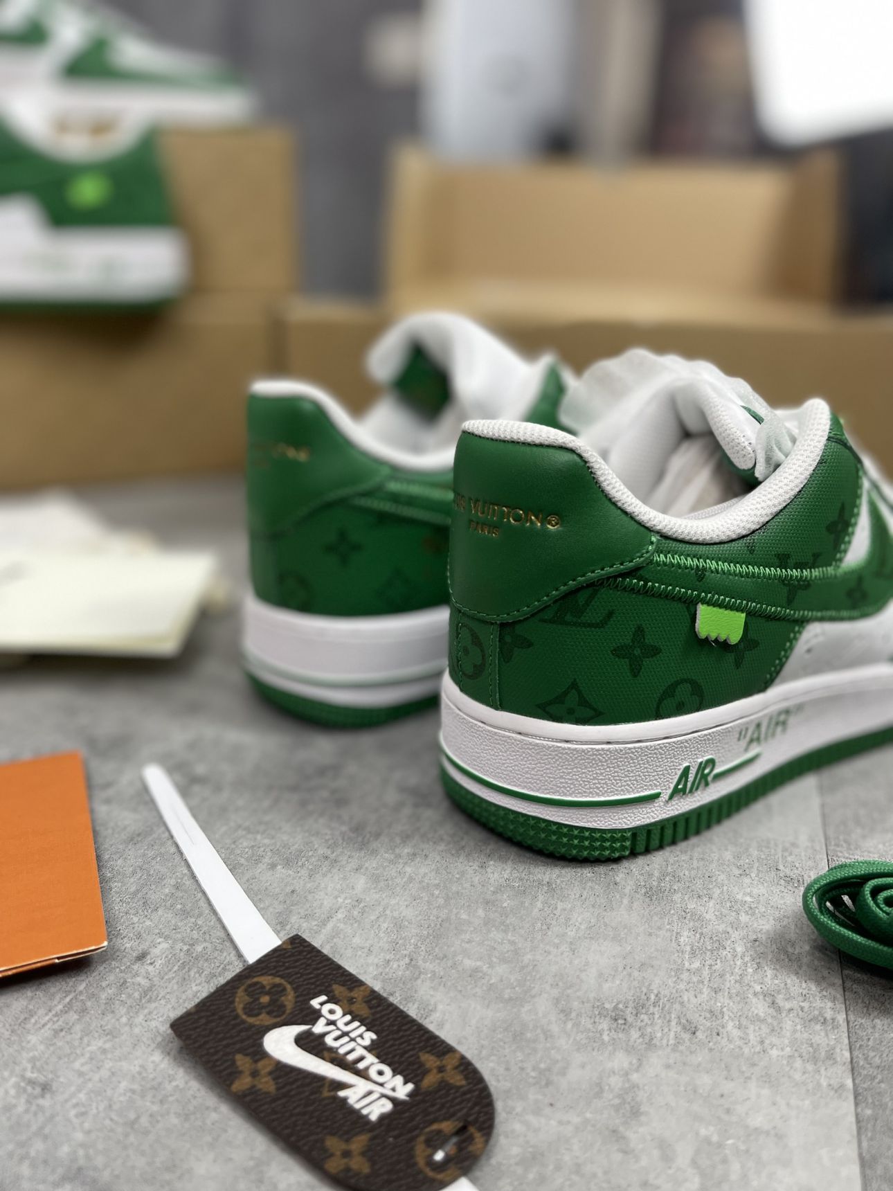 gót giày Louis Vuitton x Air Force 1 Xanh green like auth