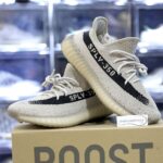 Giày và hộp Adidas Yeezy Boost 350 V2 'Beige Black' rep 1:1