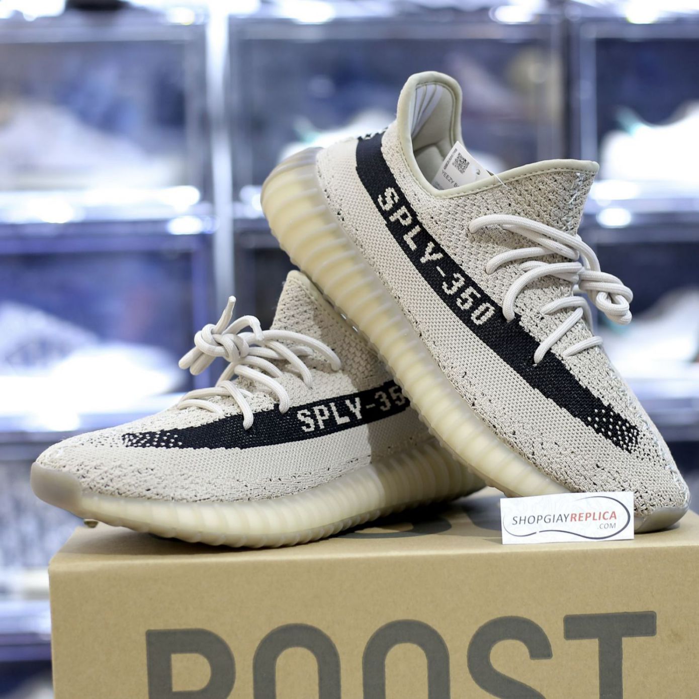 Giày và hộp Adidas Yeezy Boost 350 V2 'Beige Black' rep 1:1