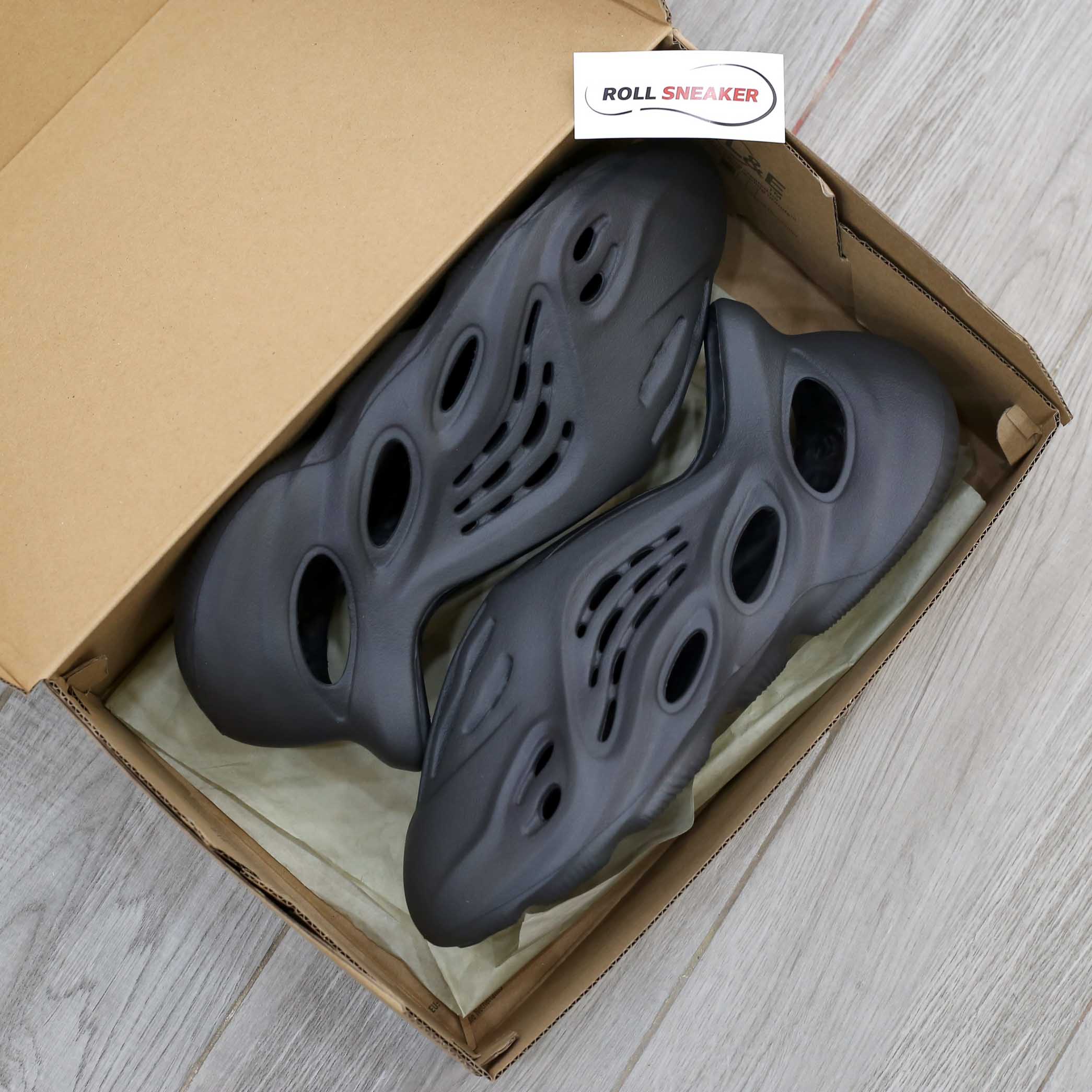 Giày Adidas Yeezy Foam RNR Onyx ‘Black’ đen rep 1:1