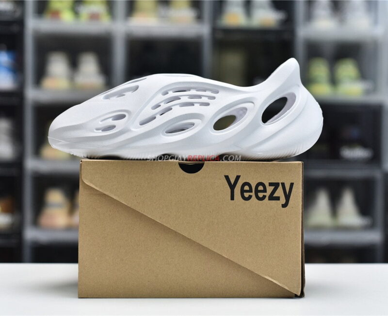 Giày Adidas Yeezy Foam Runner ‘Ararat’