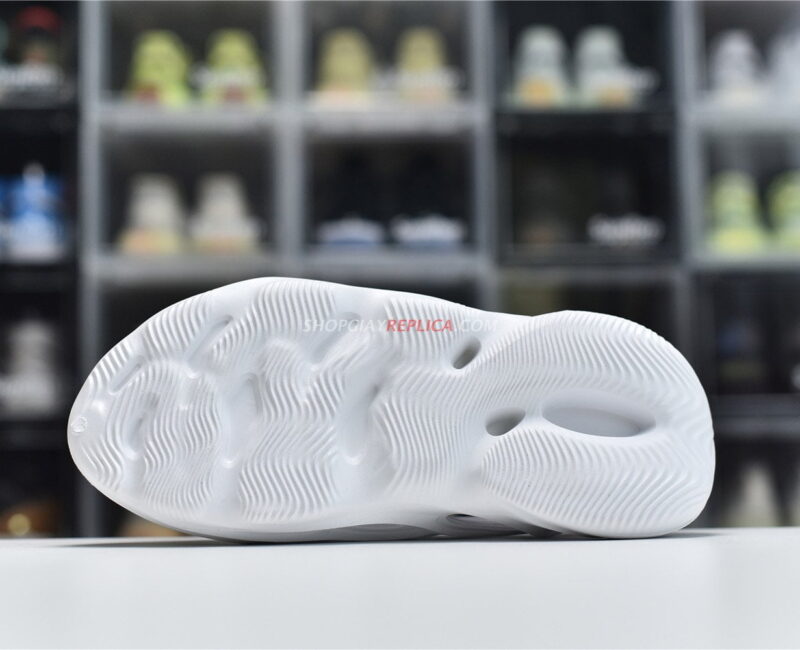 Giày Adidas Yeezy Foam Runner ‘Ararat’