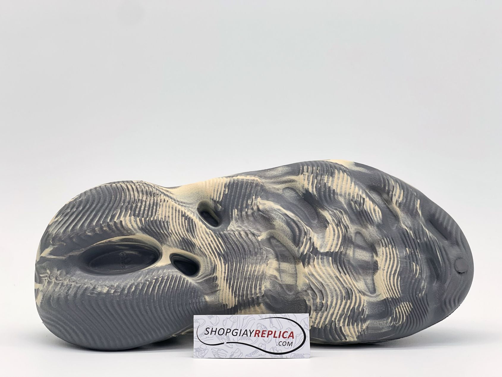 Giày Adidas Yeezy Foam Runner ‘MXT Moon Grey’