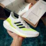 Giày Adidas Ultra Boost 21 trắng xanh rep 1:1