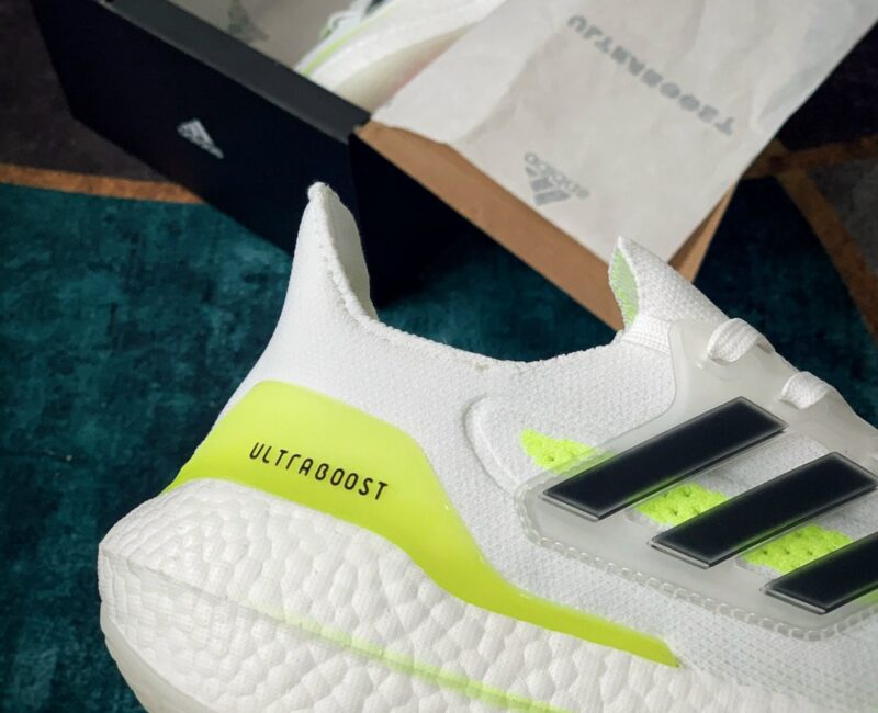 Giày Adidas Ultra Boost 21 White Solar Yellow rep 1:1
