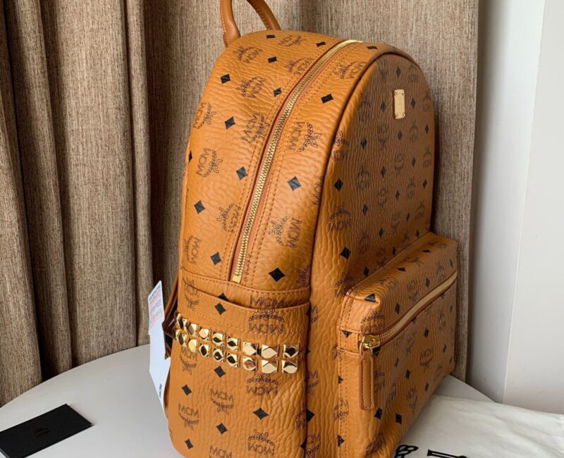 Túi Balo MCM Stark Side Studs Visetos màu Cognac