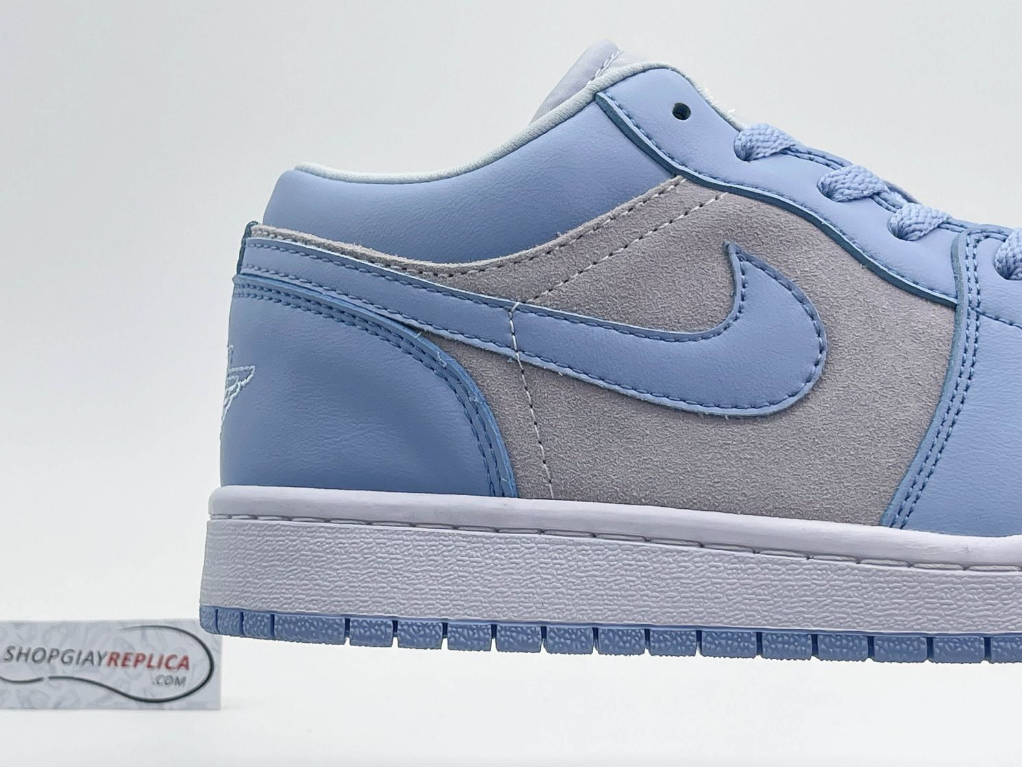 Giày Nike Air Jordan 1 Low ‘University Blue’