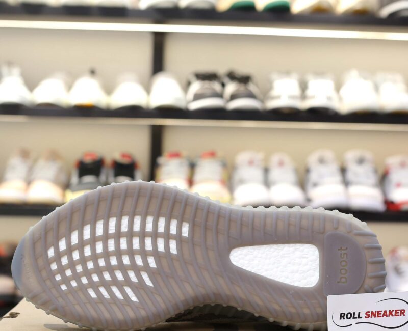 Adidas Yeezy 350 V2 Beluga